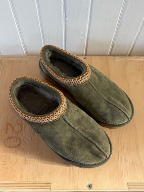 UGG Women's 9 Tasman Slipper. Burnt Olive.